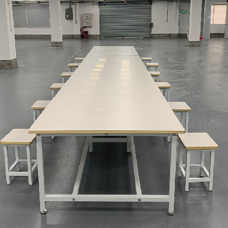 布袋裝配臺(tái)工廠車(chē)間工作臺(tái)鋁材操作臺(tái)防靜電維修桌鋁合金工作臺(tái)